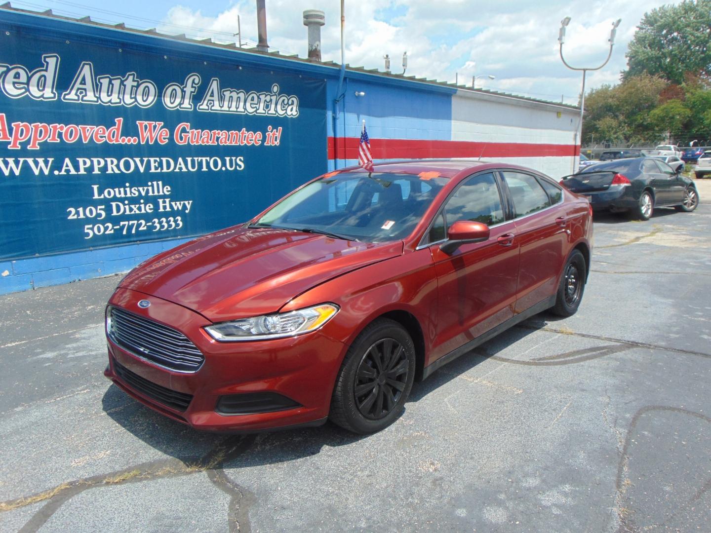 2014 Red Ford Fusion (3FA6P0G74ER) with an 4-Cyl 2.5 Liter engine, Automatic, 6-Spd transmission, located at 2105 Dixie Hwy, Louisville, KY, 40210, (502) 772-3333, 38.220932, -85.795441 - Unable to interpret response, please check raw response - Photo#1